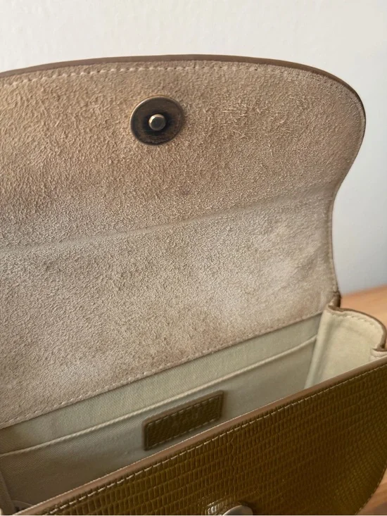 A.P.C. Betty Crossbody Bag in Olive Green Lizard-Embossed Leather - Picture 7 of 8